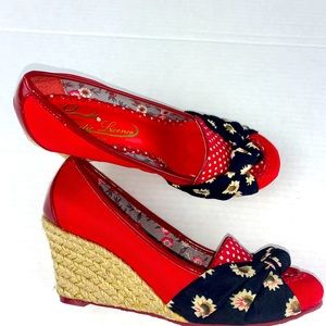 Poetic License London Red Wedges Size 7M